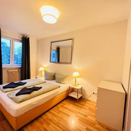 Apartment West 3 *